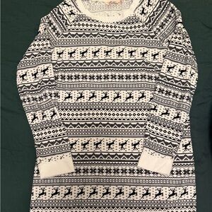 Black and White Reindeer Pattern Plush Sleep Robe NWOT